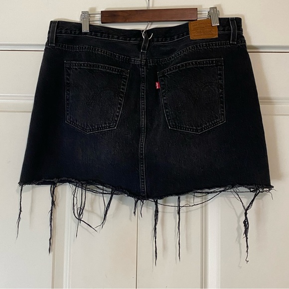Levi Premium Skirt - Picture 2 of 5
